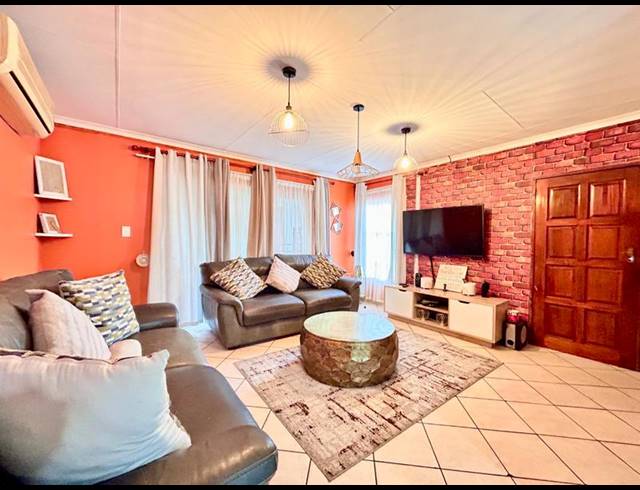 3 BEDROOM HOUSE FOR SALE IN BRITS CENTRAL